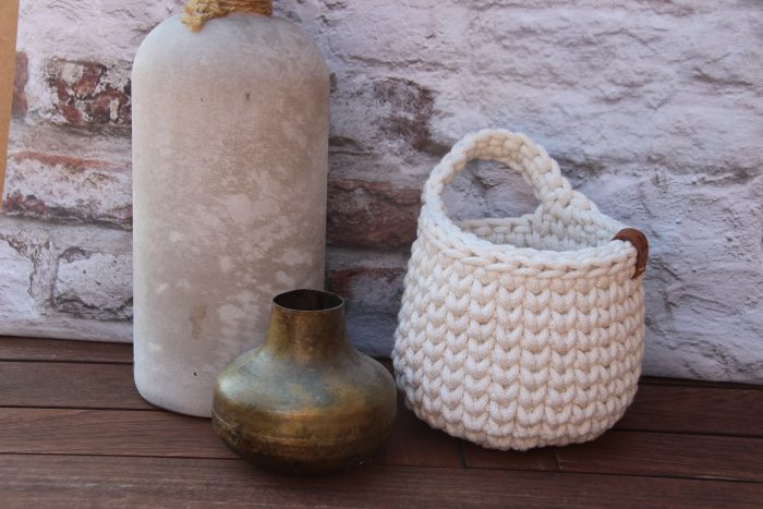 panier crochet blanc