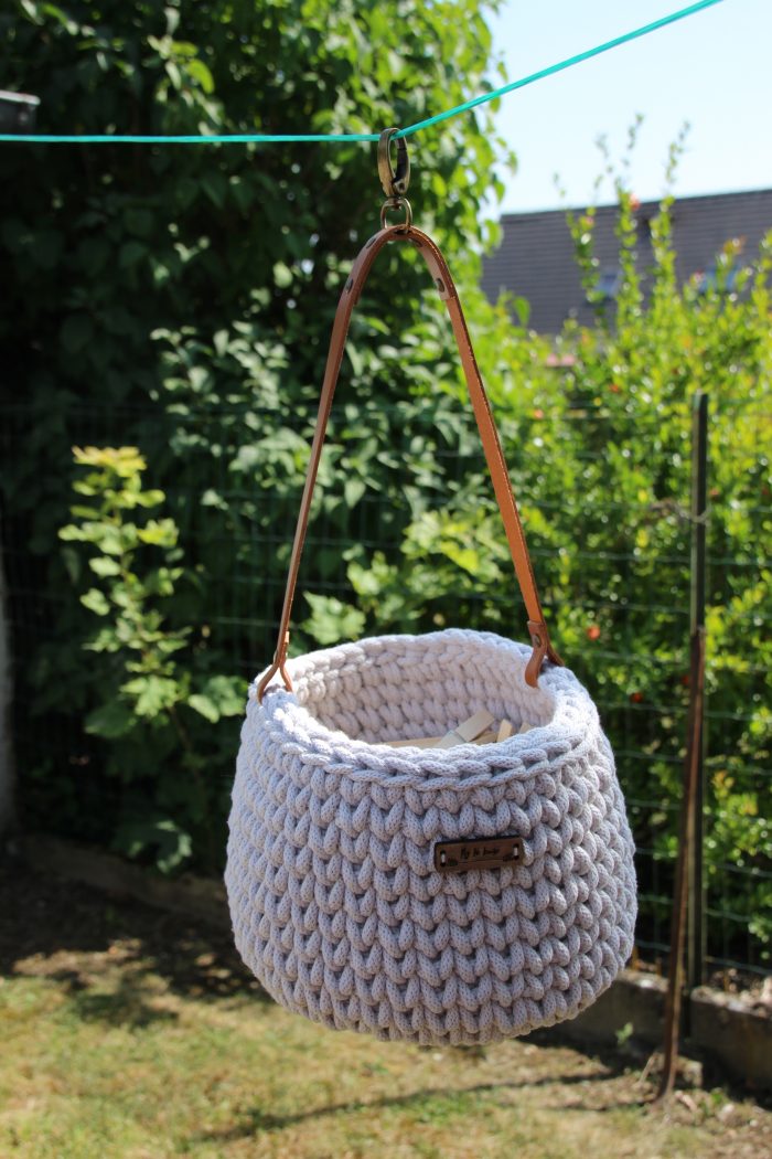 Panier à pinces à linge PIA à suspendre, 18 Coloris au choix – Image 2