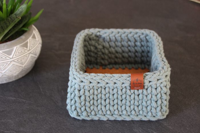 ADELIE Taille S - Petit panier carré crocheté en coton recyclé (17 cm x 17 cm), 18 coloris au choix – Image 3